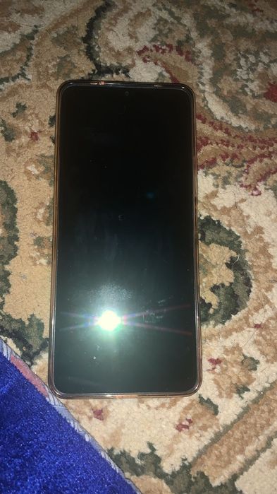 Продам телефон редми