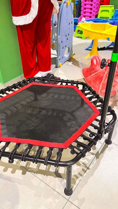 Фитнес батут для джампинга с ручкой