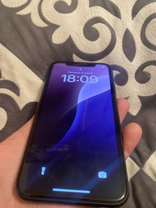 Айфон 11 128гб  фейс нету