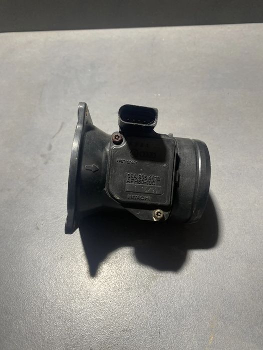 Debitmetru aer 06A906461B Volkswagen VW Passat 2002 1.6 MT (102 hp)