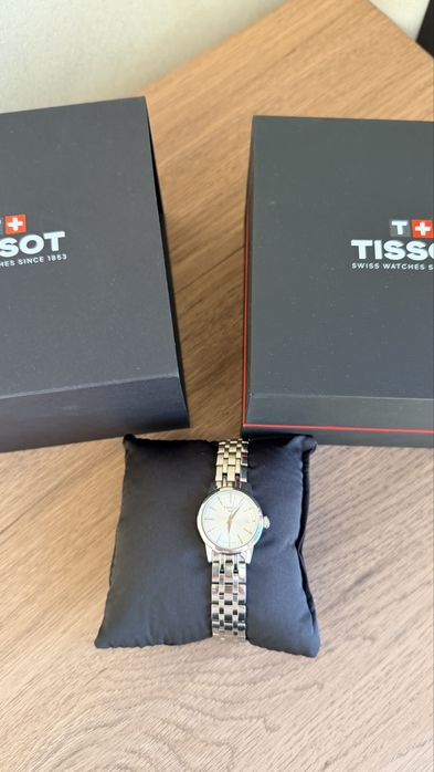 Продам часы Tissot