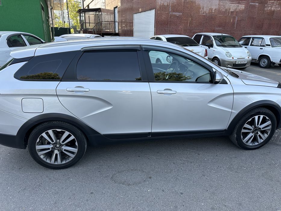 Lada Vesta Cross SW (2019)