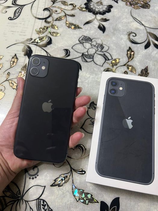 Продам телефон Айфон 11
