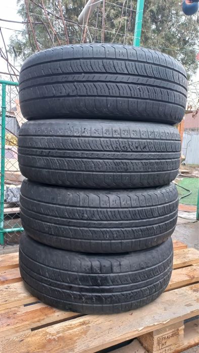 комплект шин 235/60 R18
