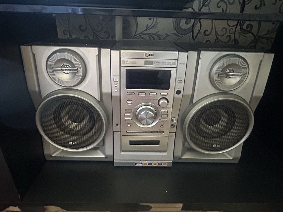 Музыкальный центр