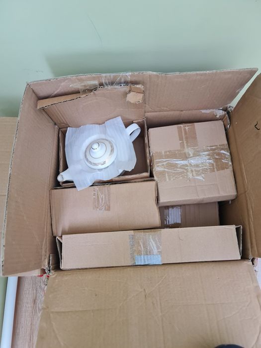 Продам чайно столовый сервис 74 предмета