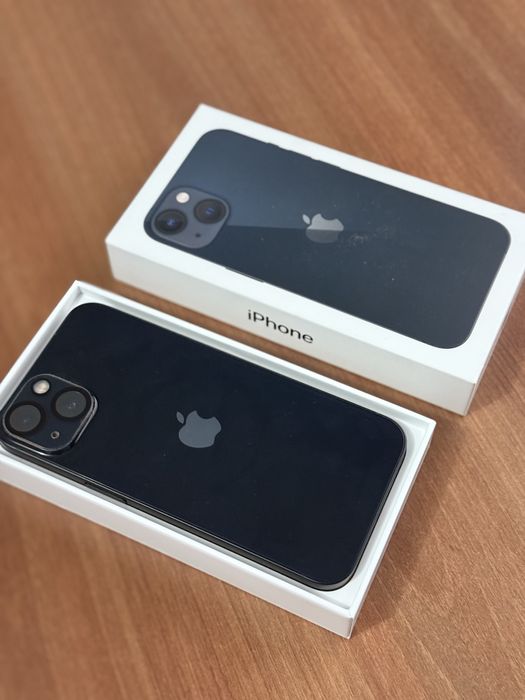 Iphone 13 256gb + 4 кейса и 3 протектора