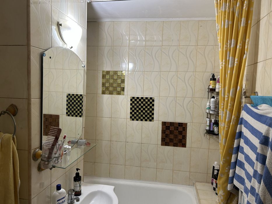 Vand apartament 2 camere