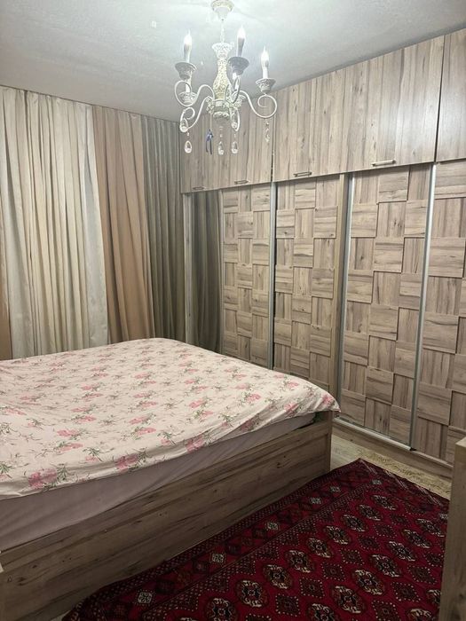 2в3/1/4 Буюк Ипак ийули,77 серия, кирпич,65 м2, раздельные комнаты