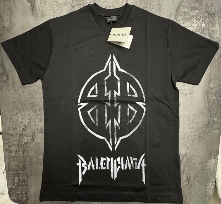 Тениски на Balenciaga