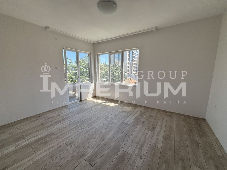 Дава се под наем Офис в Варна, Спортна зала - 100 кв.м за 765 € - Снимка #6