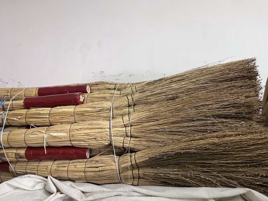 Веники в хорошем состояние новые всего 50 штук