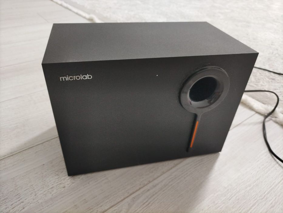 Продам сабвуфер(усилитель звука)