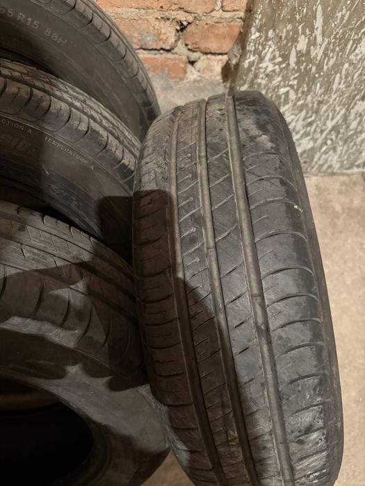 Гуми KUMHO 185/65/15 летни