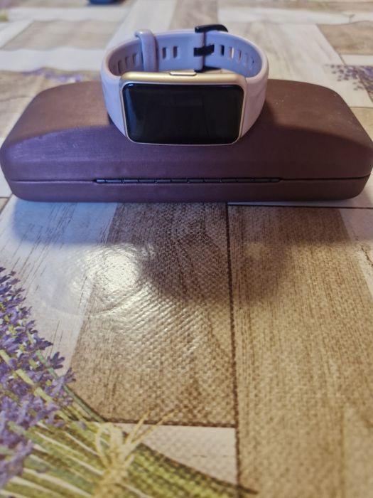 Фитнес гривна Huwavei Band  6