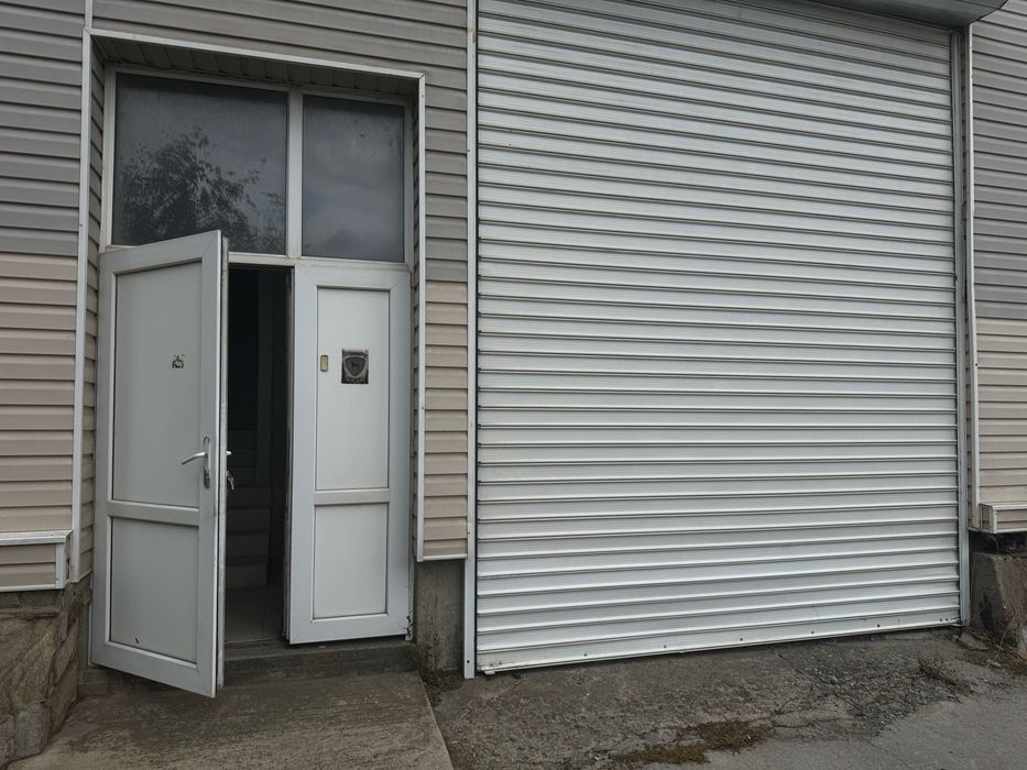 Продава се Промишлена сграда в Варна, м-т Траката - 1870 кв.м за 241 €/кв.м - Снимка #4