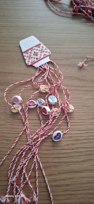 Мартеници по 5 и 10 броя