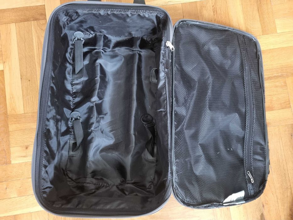 Среден размер куфар