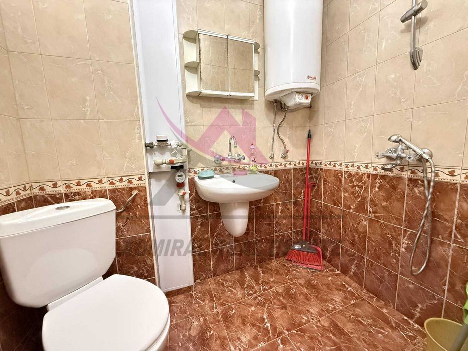 Дава се под наем Тристаен апартамент в Варна, Младост 1 - 73 кв.м за 400 € - Снимка #2