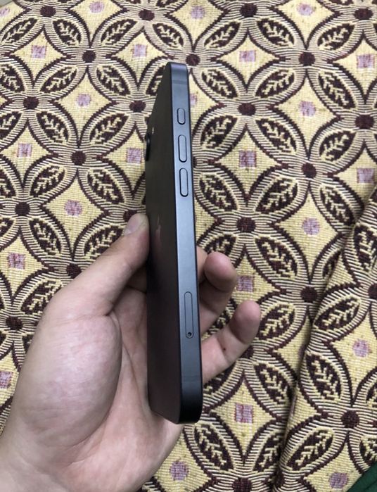 Iphone 16e 128 черный