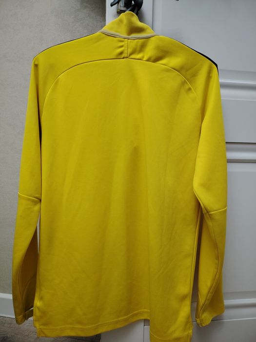 Продам спортивную кофту Nike