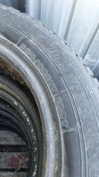 Продам шины в отличном состоянии.