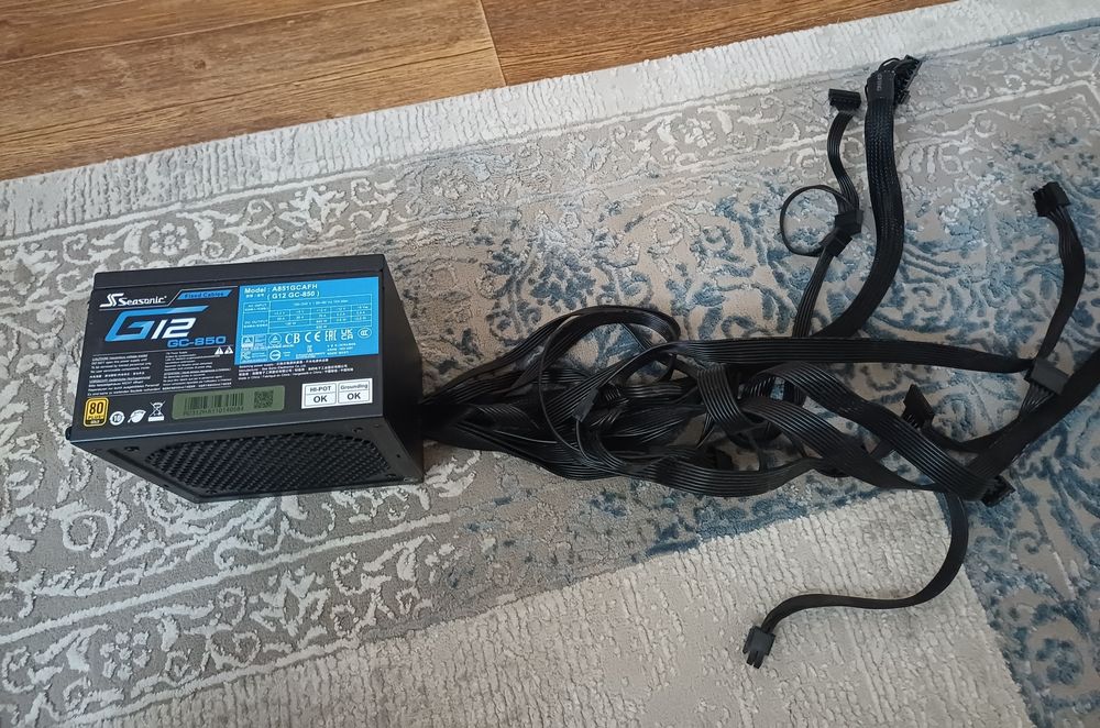 Блок питания Seasonic