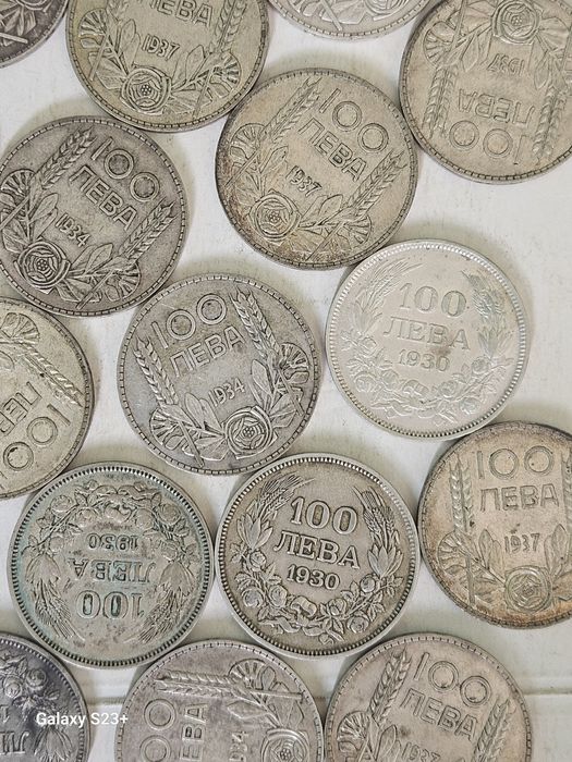 Продавам сребърни столевки от 1930 от 1934 и от 1937 години.Цената е з