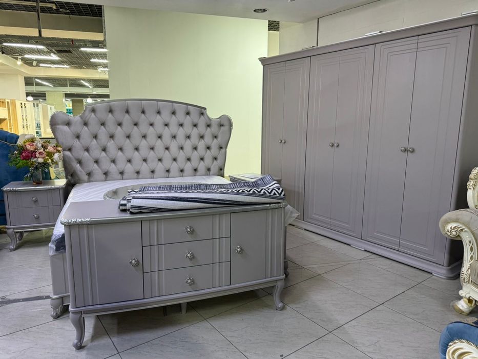 Продается спальный гарнитур, совсем новая!