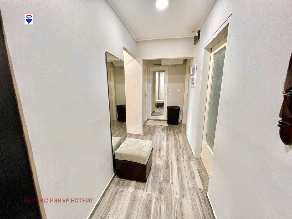 Продава се Тристаен апартамент в Русе, Дружба 3 - 82 кв.м за 1214 €/кв.м - Снимка #12