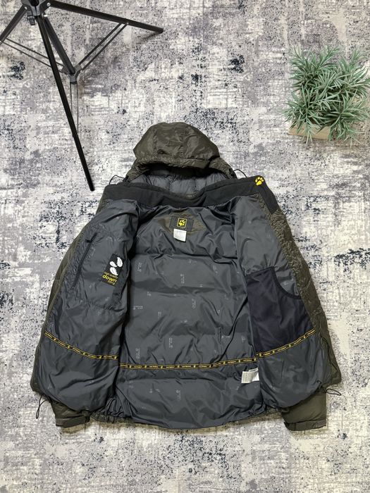 Jack wolfskin down jacket L- size зимно пухено яке