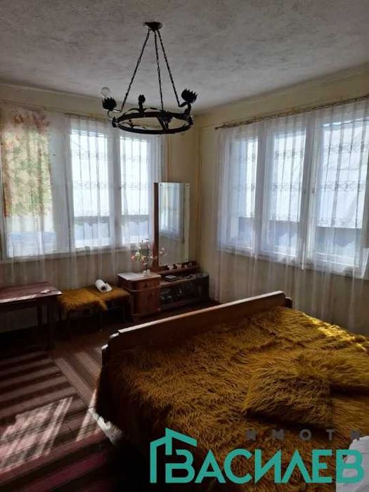 Продава КЪЩА област Перник, с. Гърло
