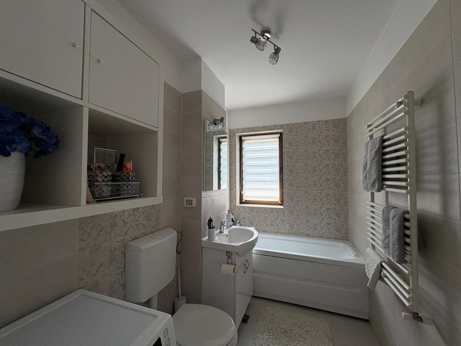 Apartament Modern 2 camere/ 60mp/STB în fața blocului /2locuri parcare/Sos Leordeni