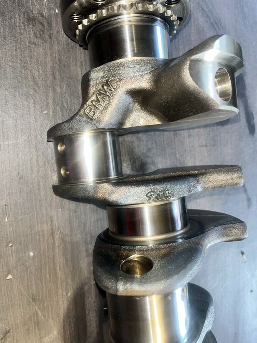 Колянов вал BMW  N63B44B/ S63