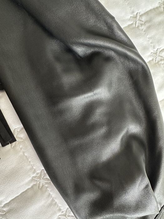 Дамско кожено яке