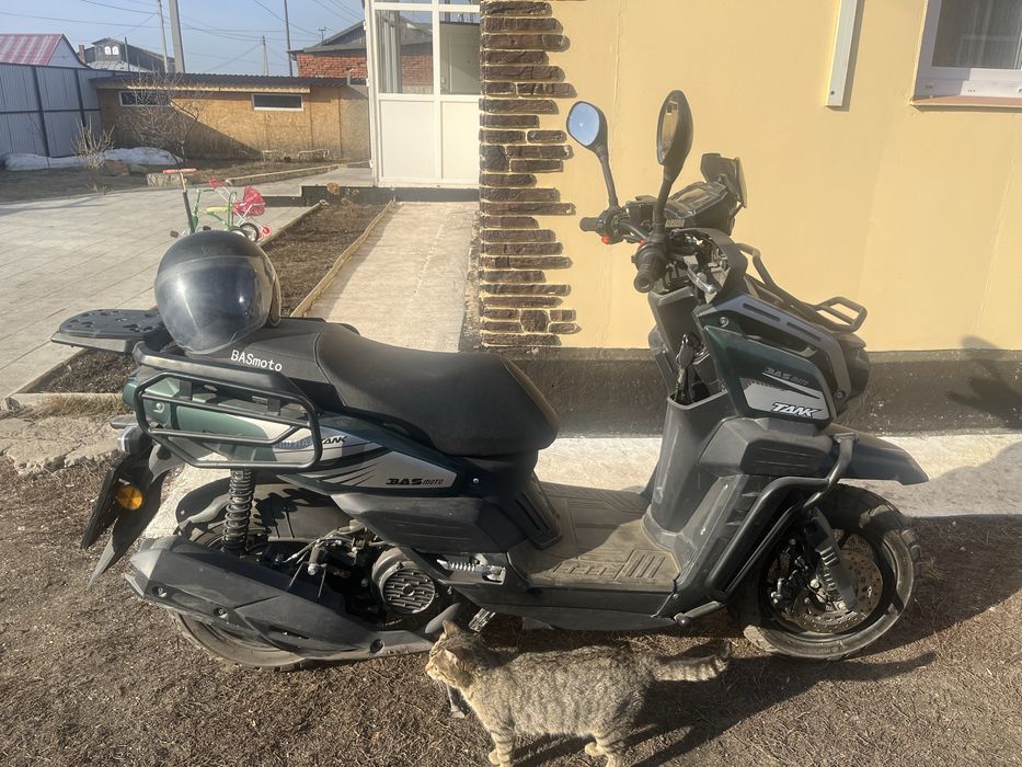 Продам скутер танк 150