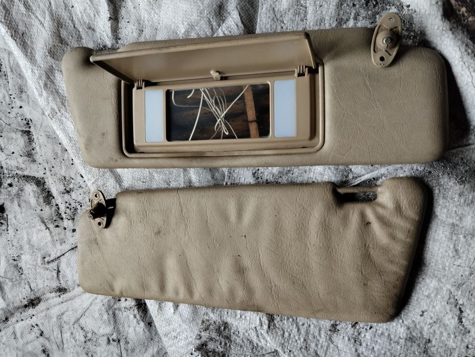 Козырьки мерседес 190 продам
