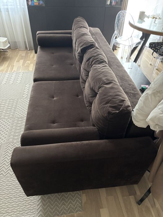 Canapea extensibila maro catifea