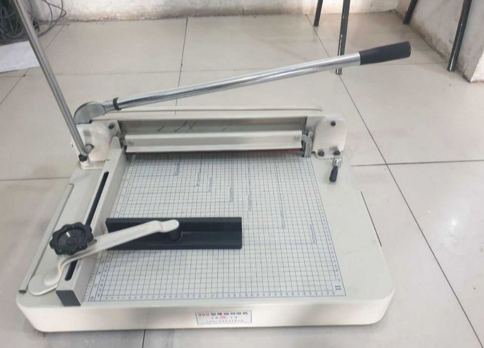 Qog'oz kesish uskunasi, резак для бумаги,rezka/ rizak