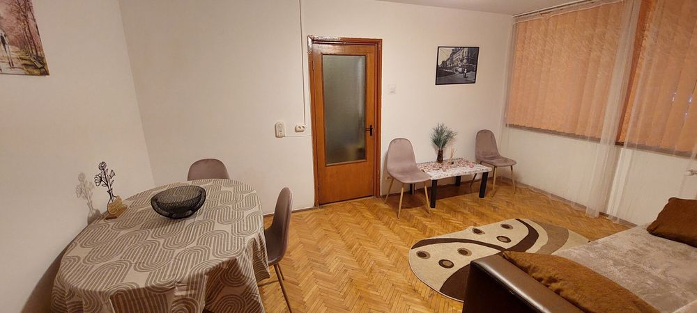 Închiriez apartament cu 3 camere - Piata Iancului