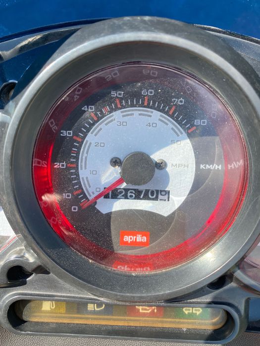 Продавам Aprilia Sr