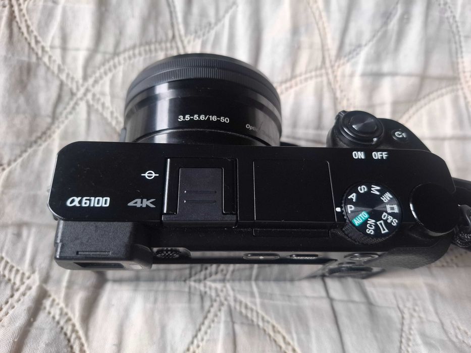 Фотоапарат Sony a6100 на 755 кадъра