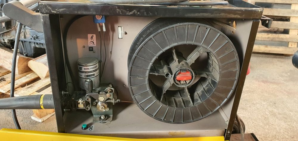 Aparate de sudura ESAB 250-400 amperi