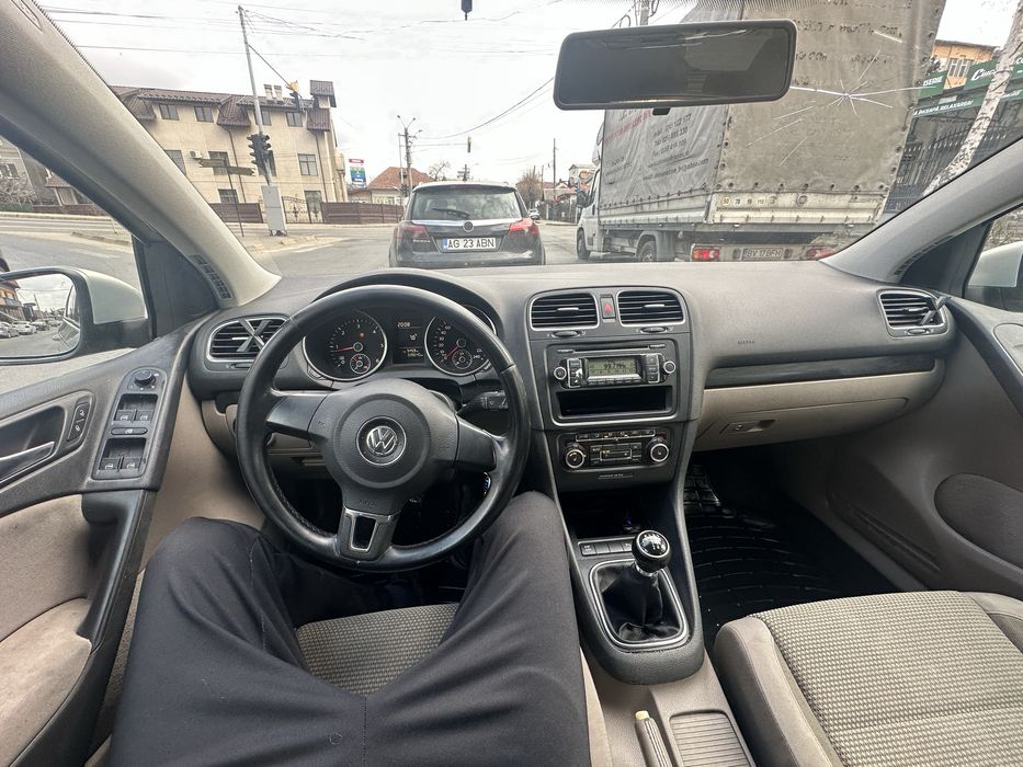 VOLKSWAGEN Golf 2018 — imagine 3