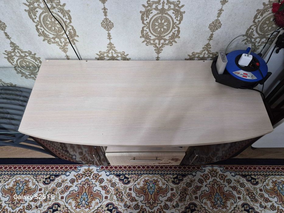 Продам шкаф 205х124х44 + тумба 54х120х53 (Самовывоз)