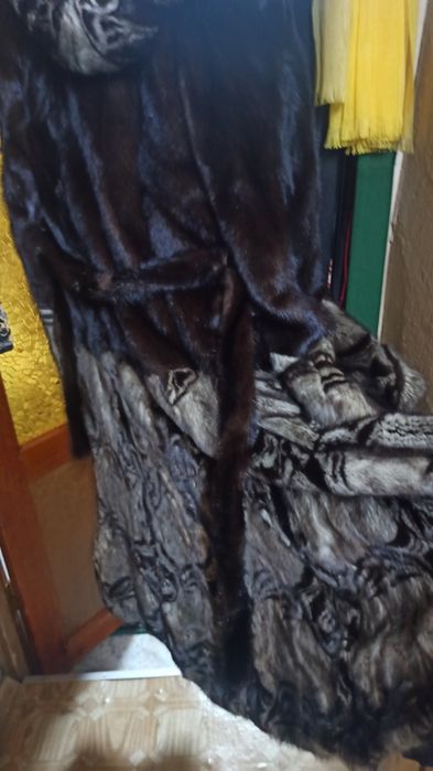 Продам 2шубы норковые
