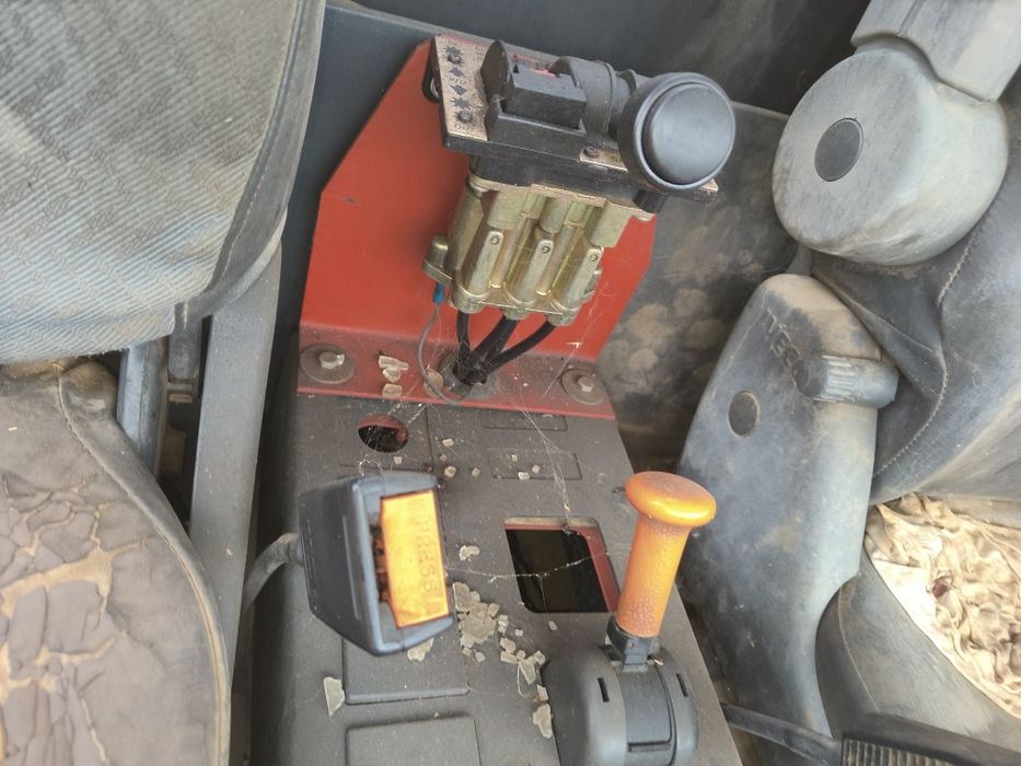 Iveco tector basculanta 2004