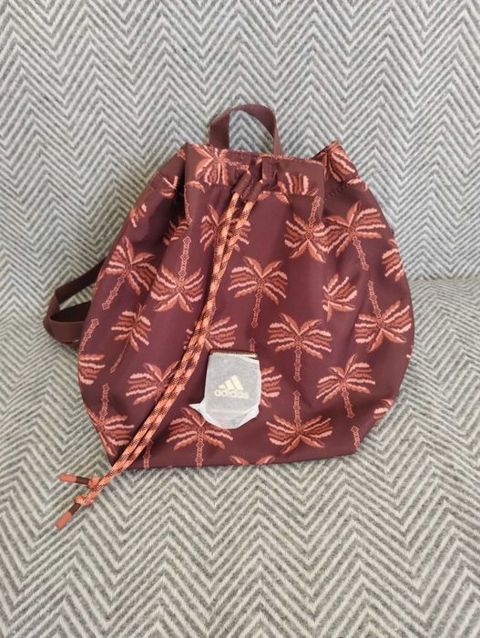 Adidas спортна дамска чанта