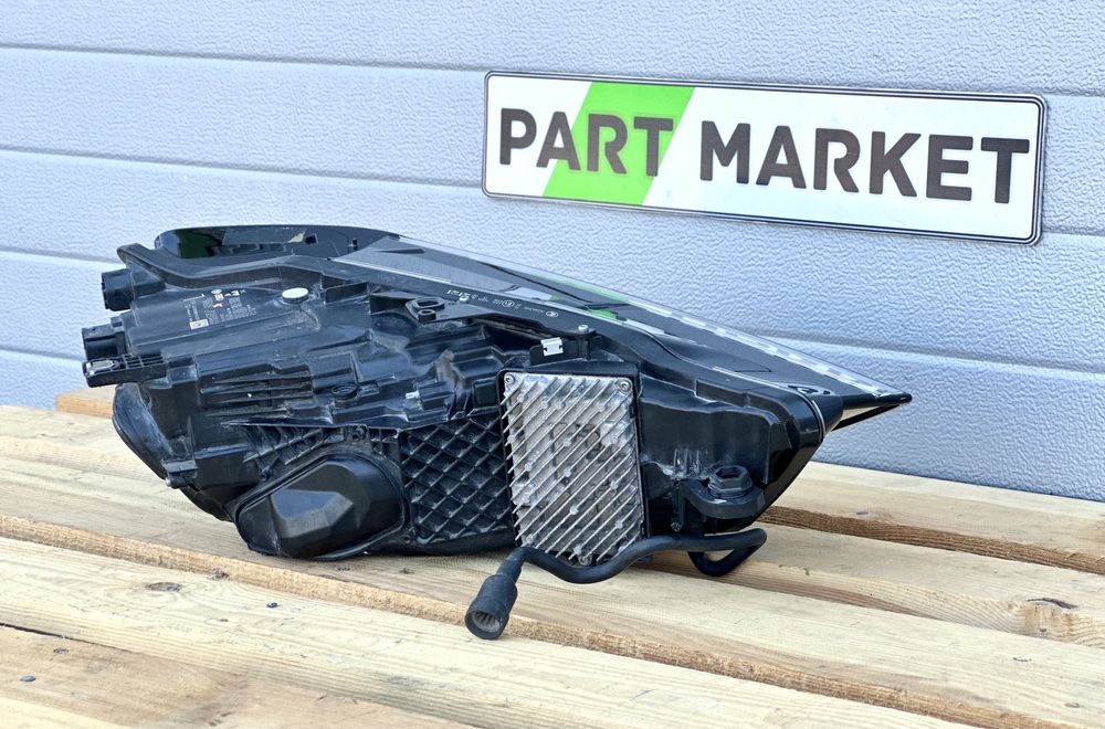 Ляв фар AUDI A7 C8 MATRIX 4K8941035F