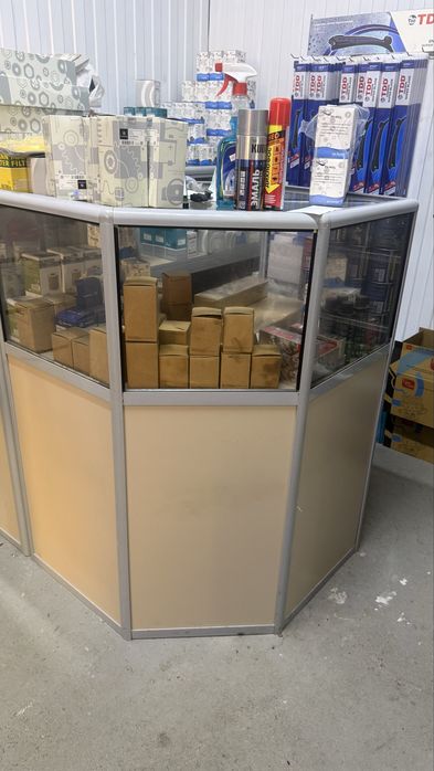 Продам Витрины б/у в хорошем состояний